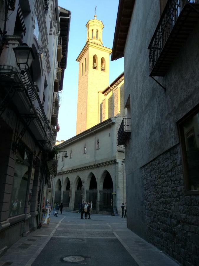 Calle Ansoleaga A 100 Mts Del Ayuntamiento Pamplona Exterior photo